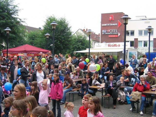 gal/2007/2007 Ruettenscheider Kinderfest/2007 Saitentwist Ruettenscheider Kinderfest 1.9. 144.jpg